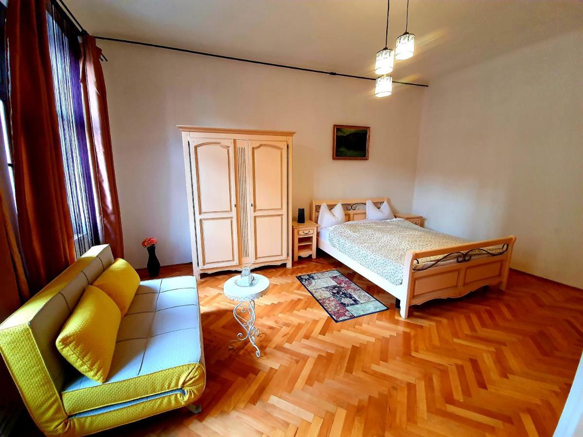 סיגישוארה Maximus Apartments מראה חיצוני תמונה